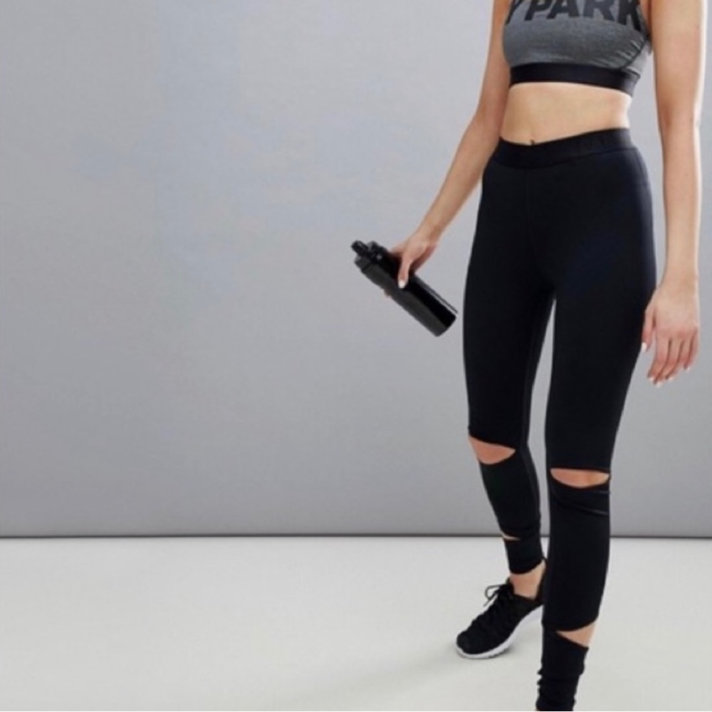 Ivy Park Small cut out legging